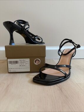 Patent Black Strappy Mid Heel Sandals for Women **NEVER WORN**